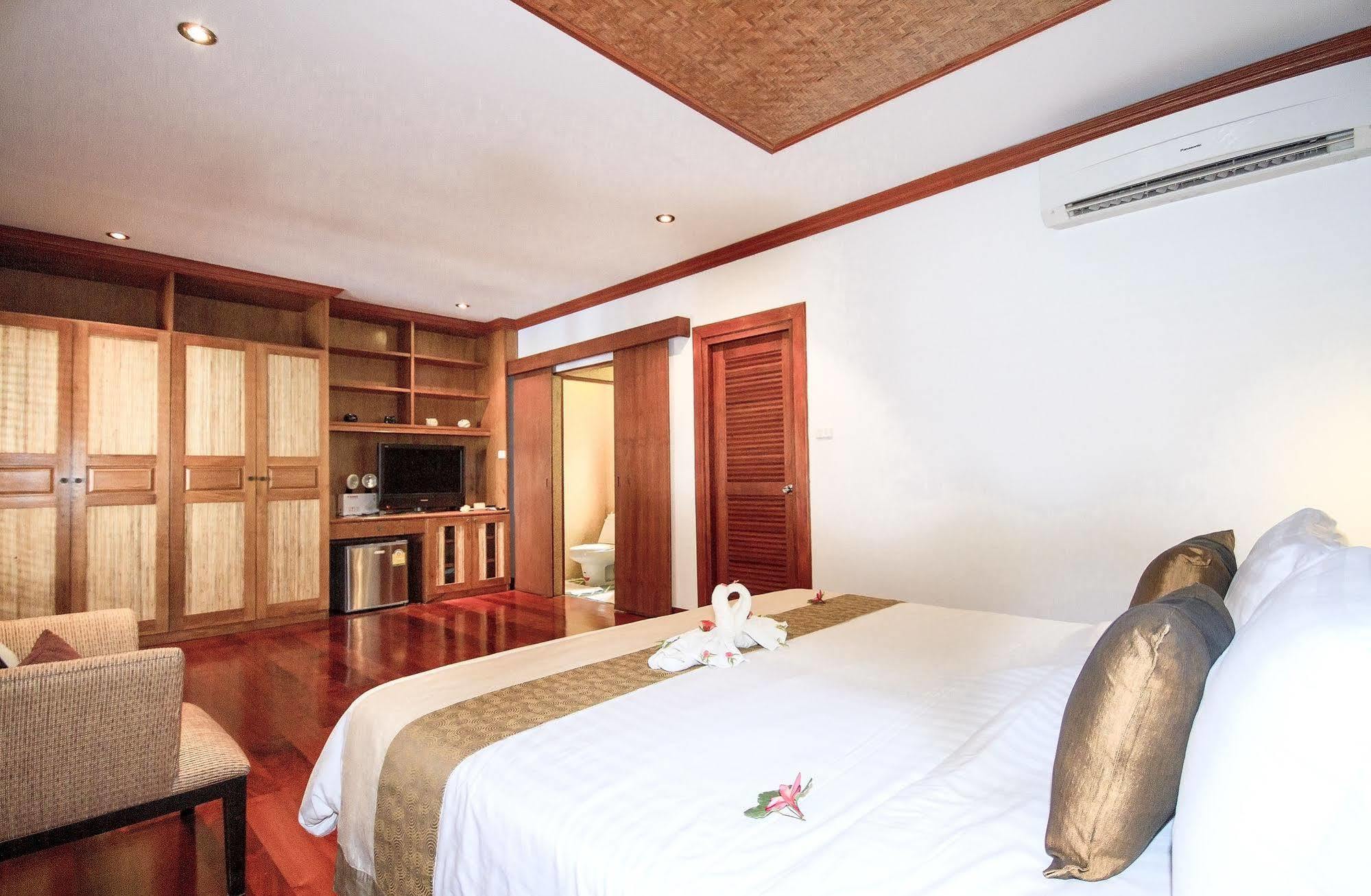 Pao Jin Poon Beach Front Villa Koh Samui Esterno foto