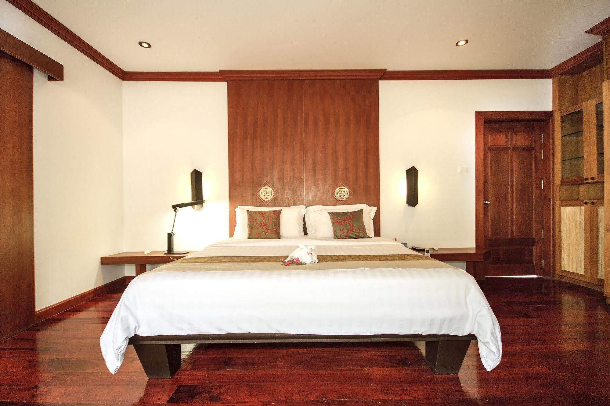Pao Jin Poon Beach Front Villa Koh Samui Esterno foto